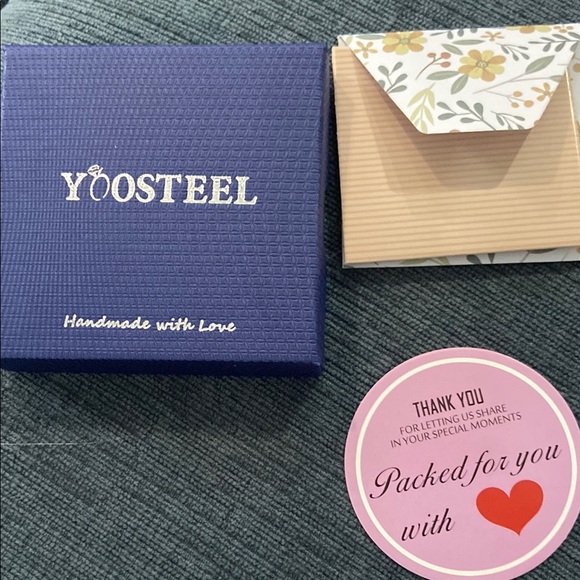 NWT Elegant “E” Gold Plated Layered Necklace - Picture 4 of 6